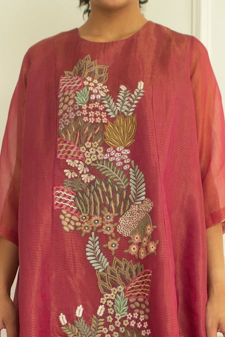 Buy Oja Pink Handloom Silk Applique Round Embroidered Tunic And Pant Set Online at Aza Fashions Buy_Oja_Pink Handloom Silk Applique Round Embroidered Tunic And Pant Set _Online_at_Aza_Fashions