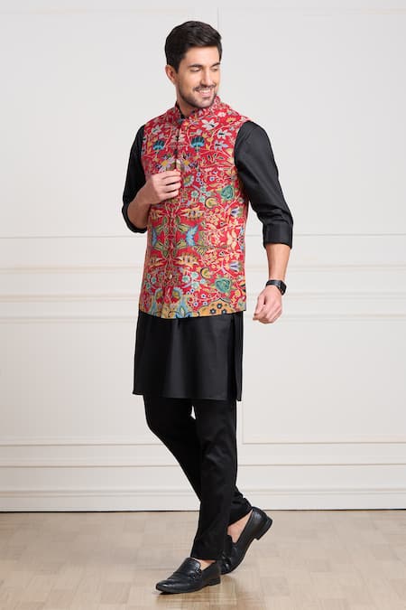 Buy_Taroob_Red Wool Embroidery Floral Bundi _Online_at_Aza_Fashions