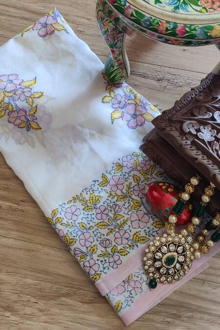 Shop_Negra Elegante_White Bemberg Muslin Printed Floral Block Saree With Unstitched Blouse Piece _Online_at_Aza_Fashions