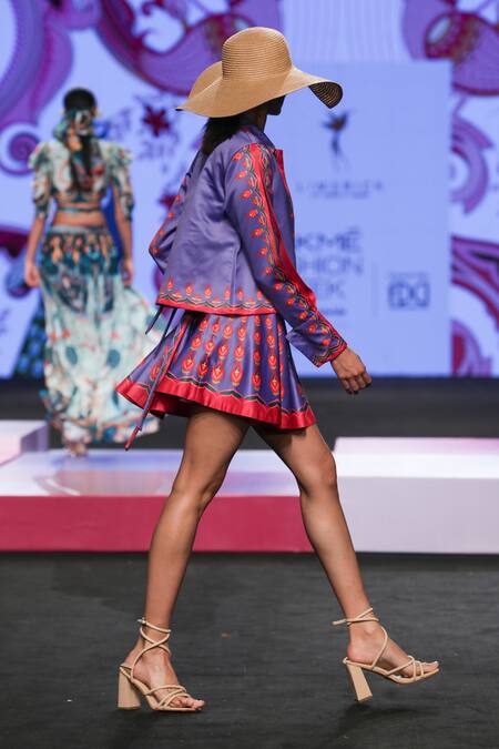 Limerick By Abirr N' Nanki Multi Color Silk Embroidery Jace Printed Skirt Online at Aza Fashions Limerick By Abirr N' Nanki_Multi Color Silk Embroidery Jace Printed Skirt _Online_at_Aza_Fashions