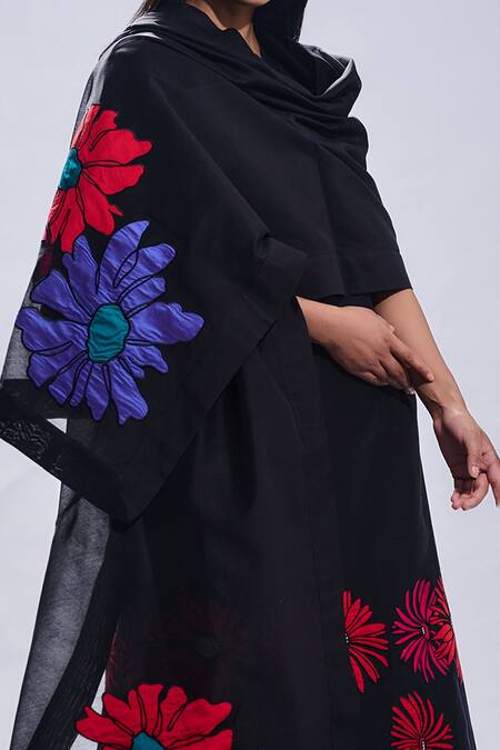 Buy Taika By Poonam Bhagat Black Chanderi Embroidered Floral Round Patterned A-line Tunic Set Online at Aza Fashions Buy_Taika By Poonam Bhagat_Black Chanderi Embroidered Floral Round Patterned A-line Tunic Set _Online_at_Aza_Fashions
