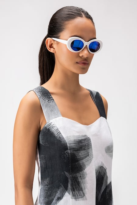 Buy Genes Lecoanet Hemant White Hemp Sequins Sweetheart Neck Ombre Floral Jumpsuit Online at Aza Fashions Buy_Genes Lecoanet Hemant_White Hemp Sequins Sweetheart Neck Ombre Floral Jumpsuit_Online_at_Aza_Fashions