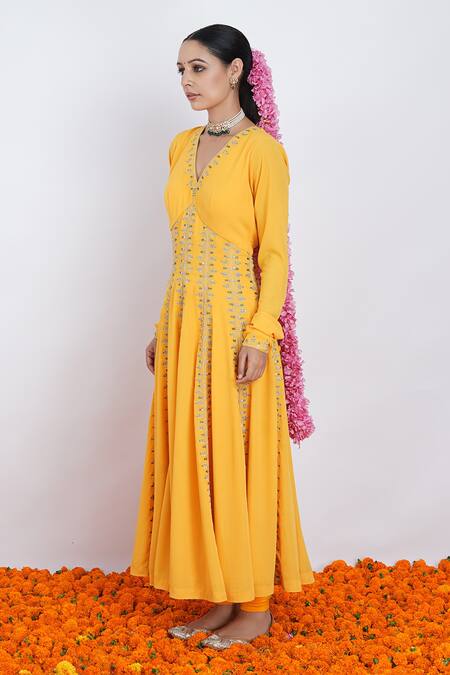 Rashi Jain_Yellow Viscose Georgette Embroidered Sequin And Zari Work Deep Suraj Anarkali Set _Online_at_Aza_Fashions