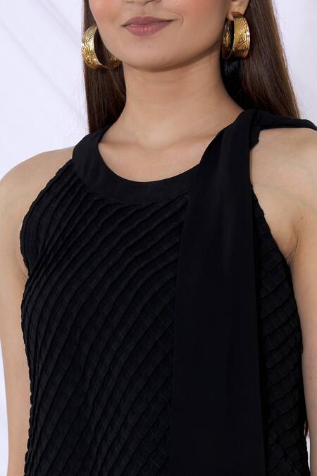 Urvashi Joneja_Black Georgette Round Pleated Asymmetric Top _at_Aza_Fashions