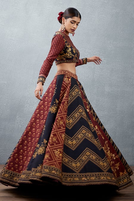 Buy_Torani_Red Organza, Heavy Raw Bhagalpuri Gulnar Khurshid Printed Lehenga Set _Online_at_Aza_Fashions