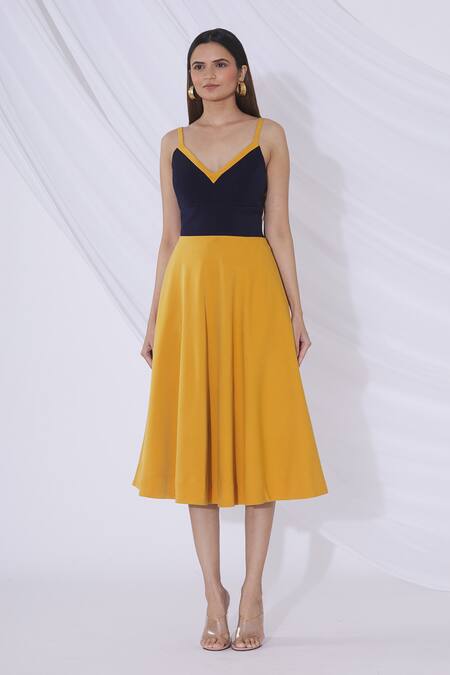 Urvashi Joneja_Blue Crepe V Neckline Colorblock Midi Dress _Online_at_Aza_Fashions