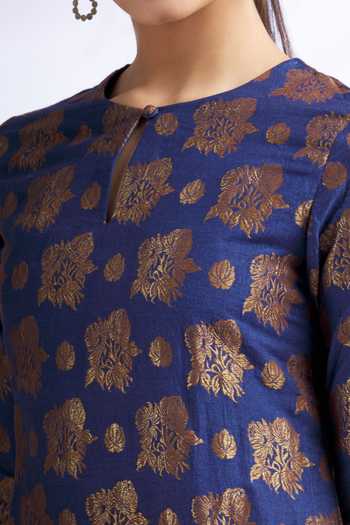Shop_Vishwa By Pinki Sinha_Blue Handwoven Banarasi Kurta And Skirt Set_Online_at_Aza_Fashions
