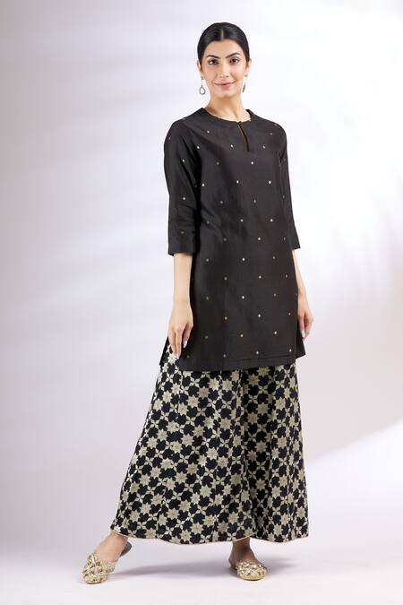 Pinki Sinha Black Handwoven Banarasi Kurta And Palazzo Set