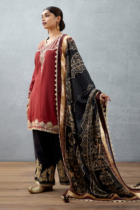 Torani Gulghast Shiraz Kurta Pant Set 