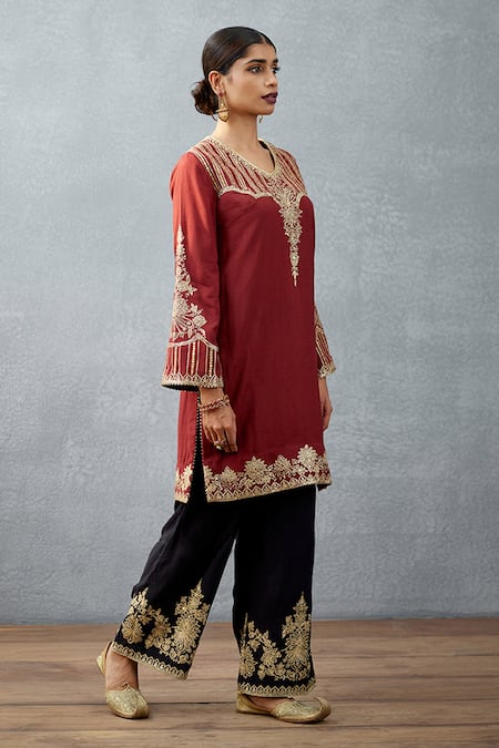 Torani_Maroon Slub , Pure Satin Bhagalpuri Gulghast Shiraz Kurta Pant Set _Online_at_Aza_Fashions
