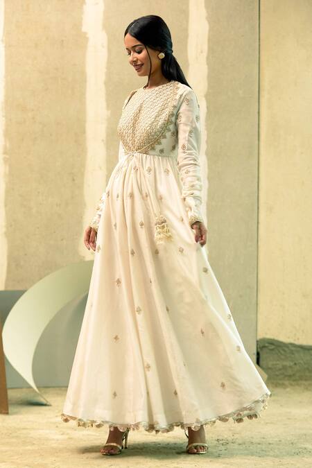 Aariyana Couture_White Chanderi, Cotton Embroidery, Gota Patti Round Neck Anarkali Set_Online_at_Aza_Fashions