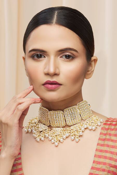 Just Shradhas_Gold Plated Kundan Geometric Pendant Choker _Online_at_Aza_Fashions