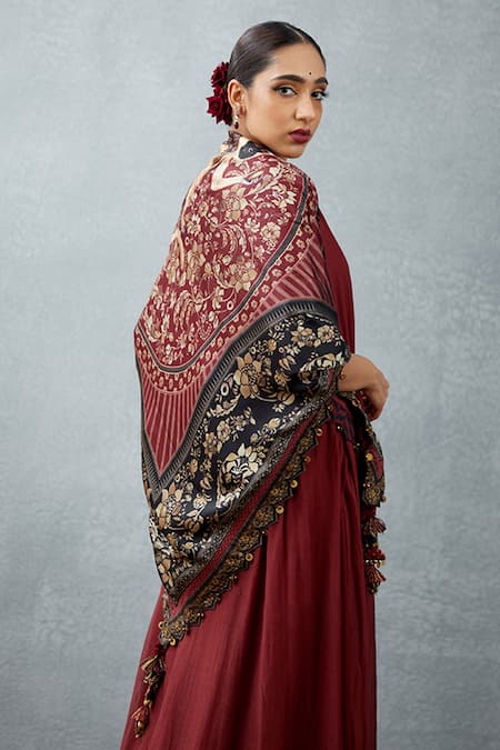 Shop Torani Red Tassels Gulnar Wajiha Printed Scarf at Aza Fashions Shop_Torani_Red Tassels Gulnar Wajiha Printed Scarf _at_Aza_Fashions