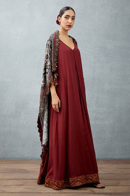 Torani Red Tassels Gulnar Wajiha Printed Scarf Online at Aza Fashions Torani_Red Tassels Gulnar Wajiha Printed Scarf _Online_at_Aza_Fashions