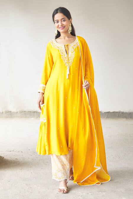 Buy_Aariyana Couture_Yellow Cotton, Silk, Organza, Bamboo Tassels, Cut Work, Flared Kurta Set_Online_at_Aza_Fashions