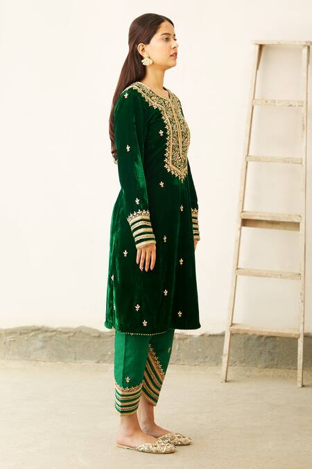 Aariyana Couture Green Velvet, Cotton, Net Gota Patti, Embroidery, Tassels Round Neck Kurta Set Online at Aza Fashions Aariyana Couture_Green Velvet, Cotton, Net Gota Patti, Embroidery, Tassels Round Neck Kurta Set_Online_at_Aza_Fashions