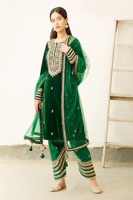 Shop Aariyana Couture Green Velvet, Cotton, Net Gota Patti, Embroidery, Tassels Round Neck Kurta Set Online at Aza Fashions Shop_Aariyana Couture_Green Velvet, Cotton, Net Gota Patti, Embroidery, Tassels Round Neck Kurta Set_Online_at_Aza_Fashions