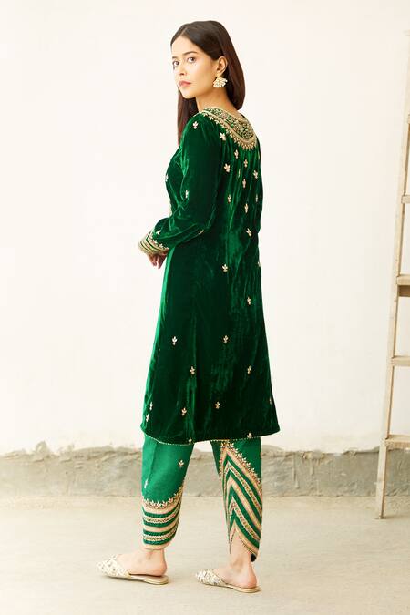 Shop Aariyana Couture Green Velvet, Cotton, Net Gota Patti, Embroidery, Tassels Round Neck Kurta Set at Aza Fashions Shop_Aariyana Couture_Green Velvet, Cotton, Net Gota Patti, Embroidery, Tassels Round Neck Kurta Set_at_Aza_Fashions