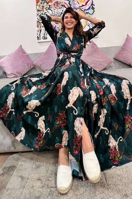 Buy Ekastories Green Cotton V-neck Panther Print Overlay Dress Buy_Ekastories_Green Cotton V-neck Panther Print Overlay Dress