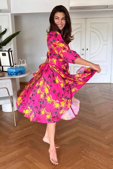 Buy_Ekastories_Pink Cotton V-neck Floral Print Midi Dress