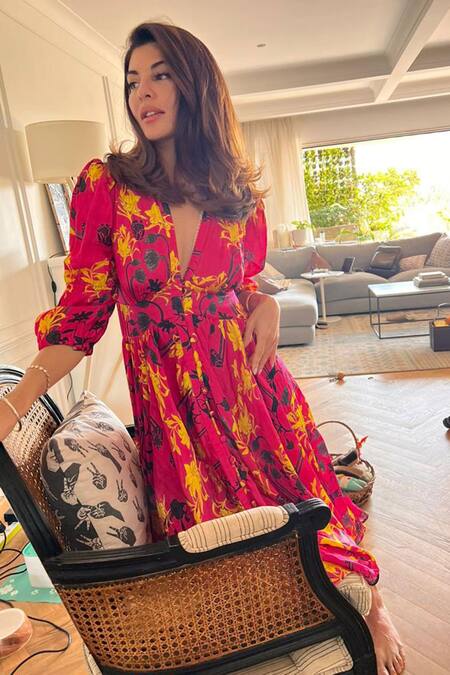 Buy_Ekastories_Pink Cotton V-neck Floral Print Midi Dress_Online_at_Aza_Fashions