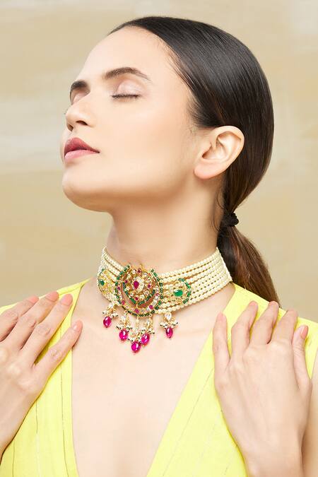 Buy_Kiara_22kt Kundan Pendant Choker_Online_at_Aza_Fashions