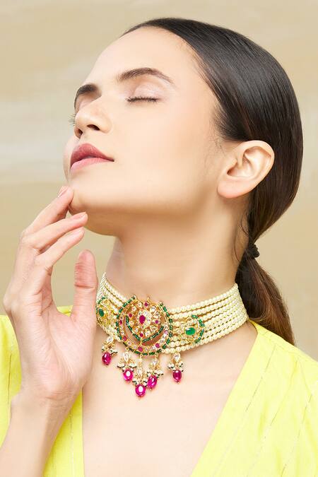 Kiara_22kt Kundan Pendant Choker_Online_at_Aza_Fashions