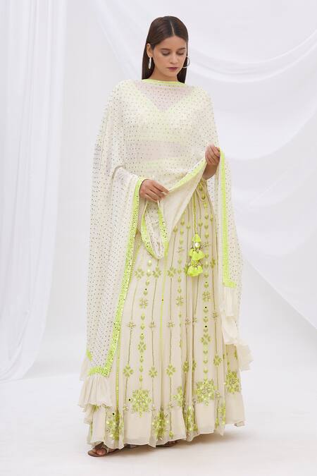 Surily G White Crepe, Georgette Embroidered Frill Dupatta Online at Aza Fashions Surily G_White Crepe, Georgette Embroidered Frill Dupatta_Online_at_Aza_Fashions