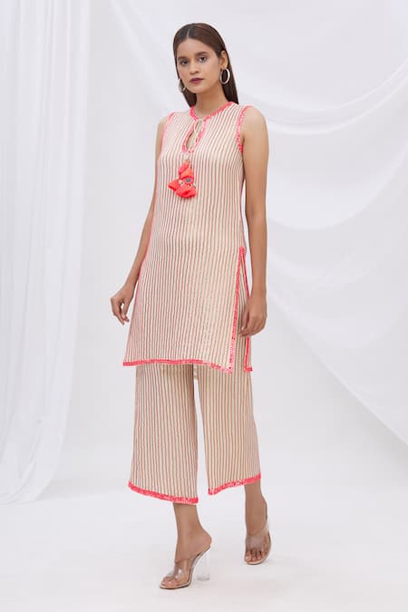 Buy_Surily G_White Crepe, Georgette Round Embroidered Short Kurta_Online_at_Aza_Fashions