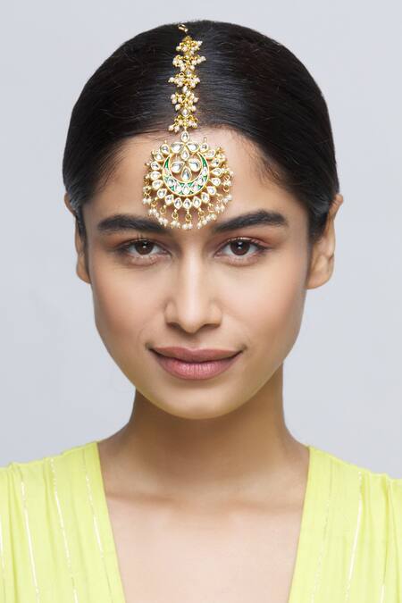 Buy_Just Shradhas_Gold Plated Kundan Crescent Moon Maangtikka _Online_at_Aza_Fashions