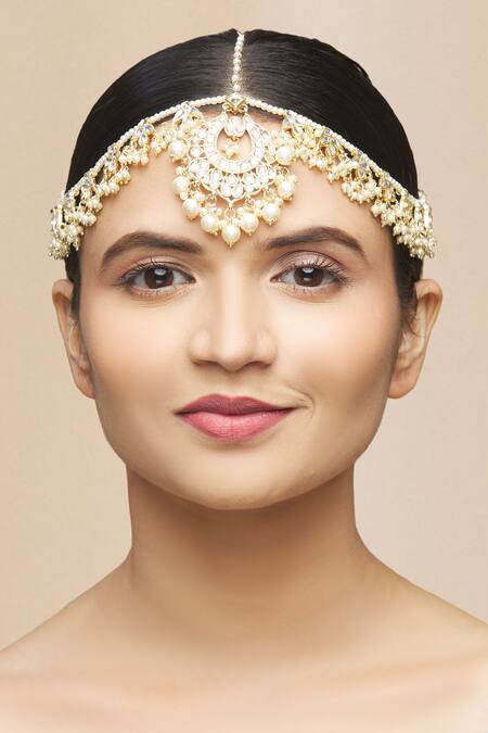 Buy Moh-Maya By Disha Khatri Gold Plated Kundan Mathapatti Online at Aza Fashions Buy_Moh-Maya By Disha Khatri_Gold Plated Kundan Mathapatti _Online_at_Aza_Fashions