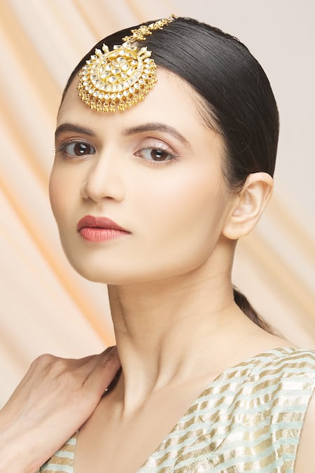 Shop_Vivinia By Vidhi Mehra_Gold Plated Kundan Maangtikka _Online_at_Aza_Fashions