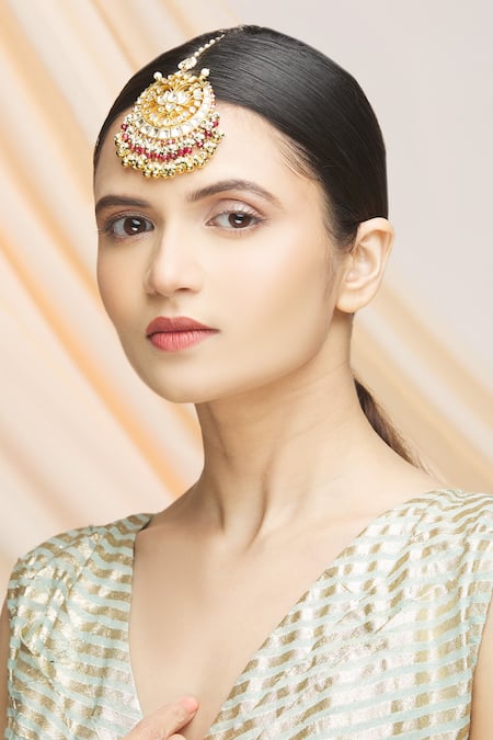 Vivinia By Vidhi Mehra_Gold Plated Kundan Maangtikka _Online_at_Aza_Fashions