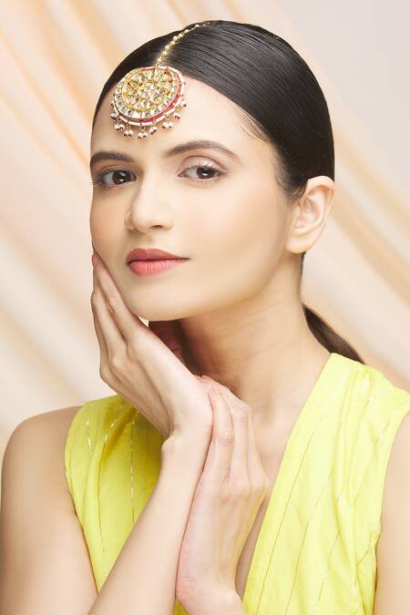 Shop Vivinia By Vidhi Mehra Gold Plated Kundan Maangtikka Online at Aza Fashions Shop_Vivinia By Vidhi Mehra_Gold Plated Kundan Maangtikka _Online_at_Aza_Fashions