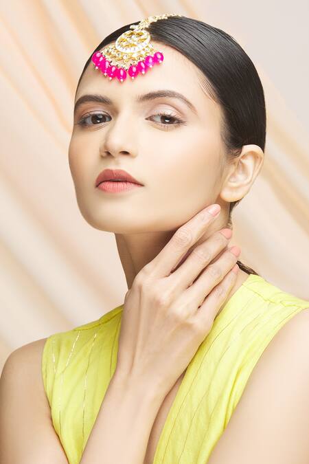 Vivinia By Vidhi Mehra Gold Plated Kundan Maangtikka Online at Aza Fashions Vivinia By Vidhi Mehra_Gold Plated Kundan Maangtikka _Online_at_Aza_Fashions