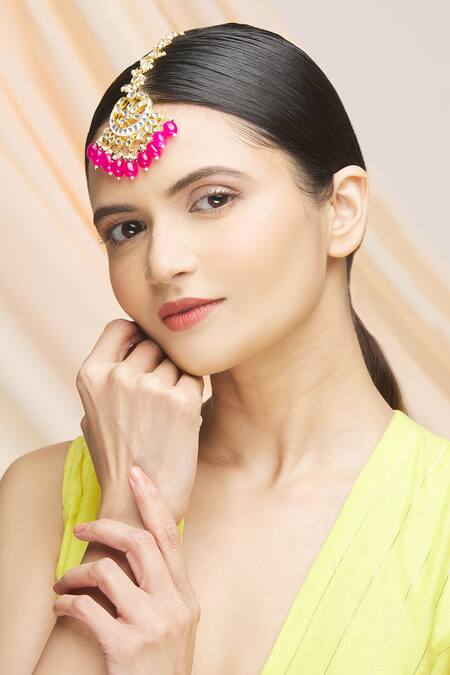 Vivinia By Vidhi Mehra Gold Plated Kundan Maangtikka at Aza Fashions Vivinia By Vidhi Mehra_Gold Plated Kundan Maangtikka _at_Aza_Fashions