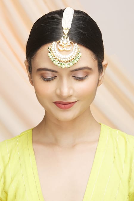 Buy Vivinia By Vidhi Mehra Gold Plated Kundan Beaded Maangtikka Online at Aza Fashions Buy_Vivinia By Vidhi Mehra_Gold Plated Kundan Beaded Maangtikka _Online_at_Aza_Fashions