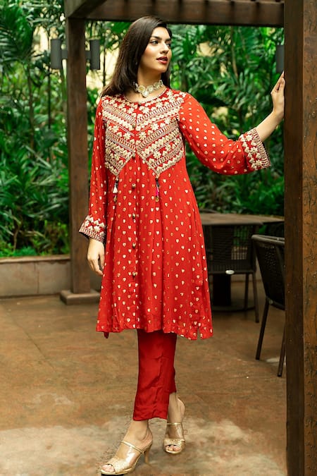 Jyoti Bansal Woven Jacket Kurta & Pant Set 