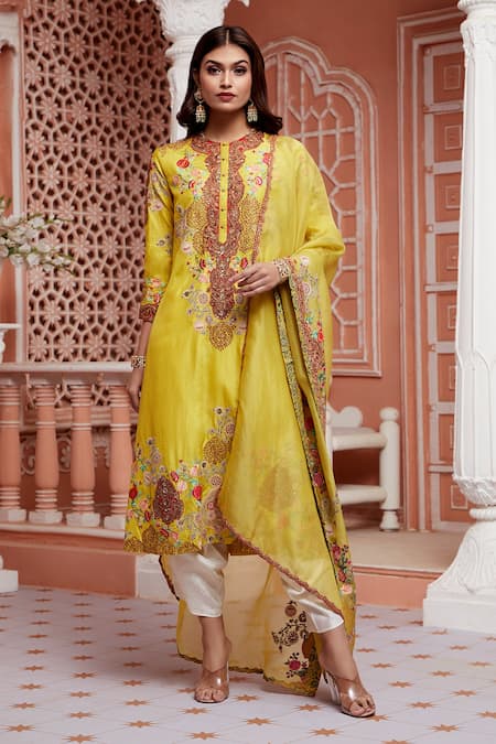 Buy Debyani + CO Yellow Dupatta - Organza, Kurta Pure , Salwar- Chanderi A-line Set Online at Aza Fashions Buy_Debyani + CO_Yellow Dupatta - Organza, Kurta Pure , Salwar- Chanderi A-line Set _Online_at_Aza_Fashions