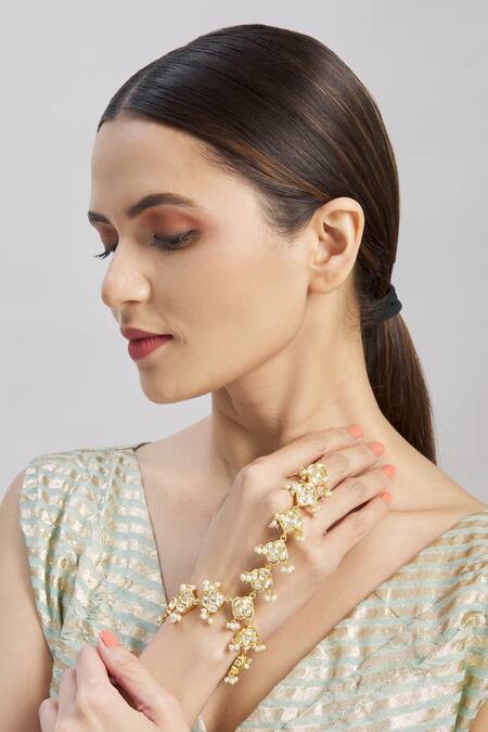 Moh-Maya By Disha Khatri_Gold Plated Pearls, Diamonds Kundan Studded Hathphool _Online_at_Aza_Fashions
