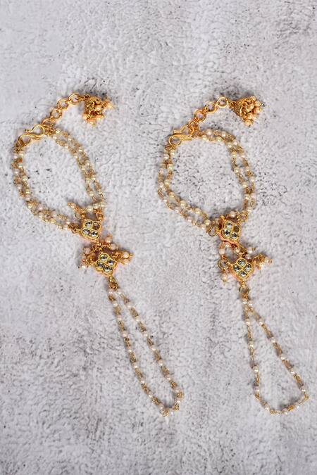 Buy_Just Shradhas_Gold Plated Crystals Kundan Embellished Haathphool Set Of 2 _Online_at_Aza_Fashions