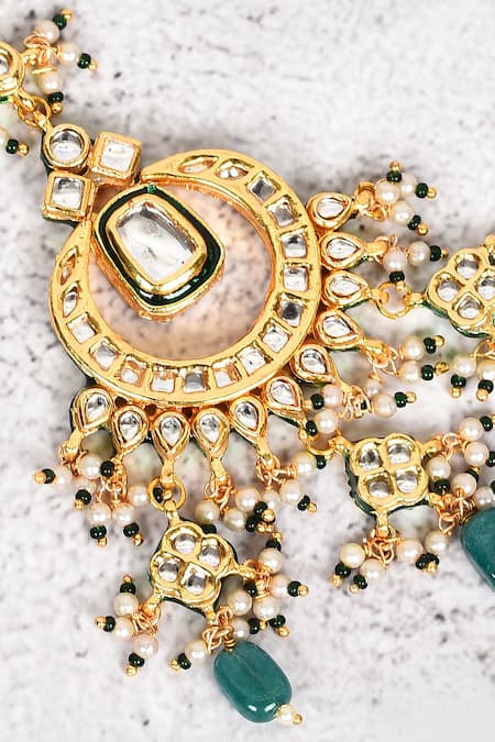 Buy_Just Shradhas_Gold Plated Chand Kundan Maangtikka _Online_at_Aza_Fashions