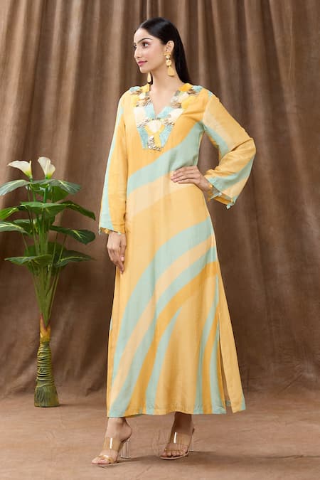 Buy_Archana Shah_Green Bamberg Silk Sequins, Thread Work, Tropical Wave Print V Neck Maxi Dress_Online_at_Aza_Fashions