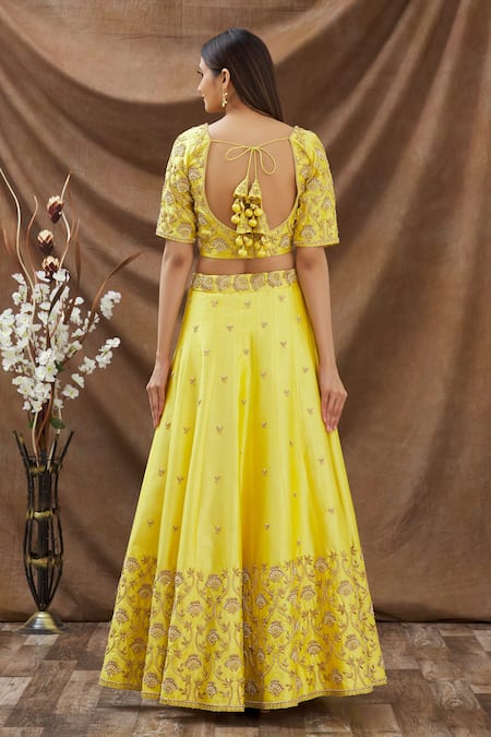 Surbhi Shah Floral Embroidered Lehenga Set 