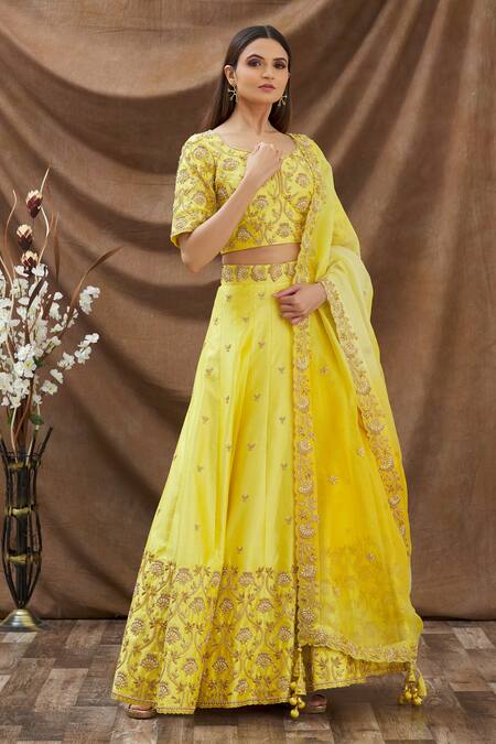 Surbhi Shah_Yellow Pure Spun Silk Embroidery Floral Leaf Neck Lehenga Set _Online_at_Aza_Fashions