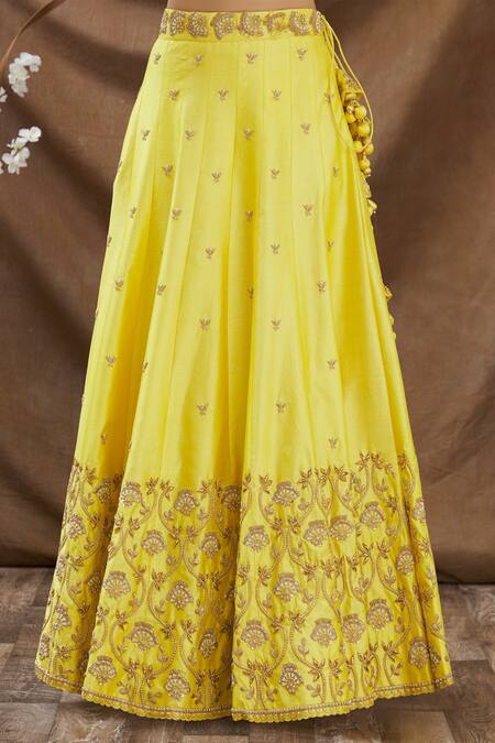 Shop_Surbhi Shah_Yellow Pure Spun Silk Embroidery Floral Leaf Neck Lehenga Set _Online_at_Aza_Fashions