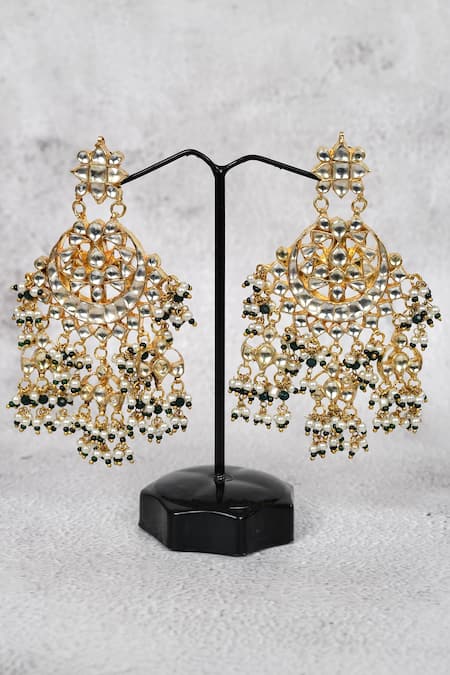 Shop Auraa Trends Gold Plated Diamonds, Cut Work Kundan Studded Necklace Set Online at Aza Fashions Shop_Auraa Trends_Gold Plated Diamonds, Cut Work Kundan Studded Necklace Set _Online_at_Aza_Fashions