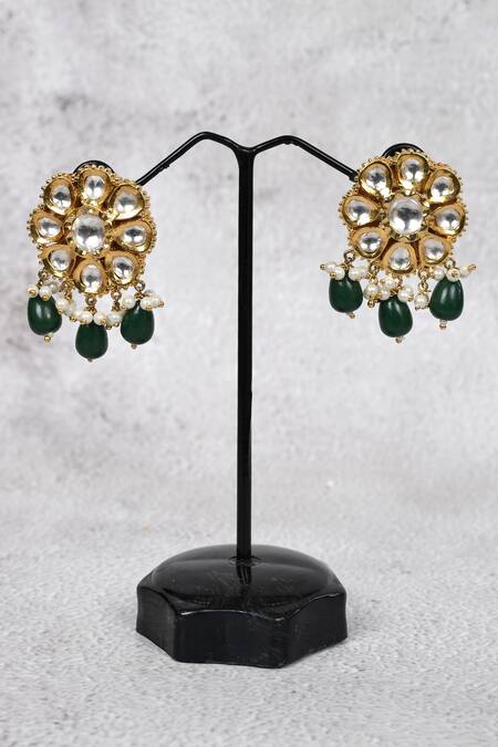 Shop_Auraa Trends_Gold Plated Diamonds, Stones Floral Kundan Necklace Set _Online_at_Aza_Fashions