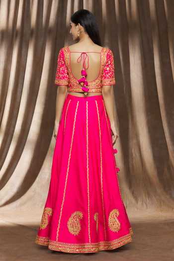 Shop Surbhi Shah Pink Georgette, Spun Silk Floral Leaf Paisley Embroidered Lehenga Set at Aza Fashions Shop_Surbhi Shah_Pink Georgette, Spun Silk Floral Leaf Paisley Embroidered Lehenga Set_at_Aza_Fashions