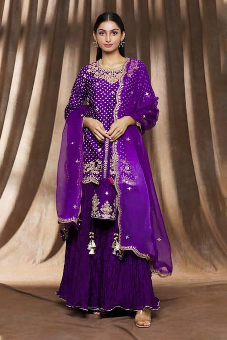 Surbhi Shah Floral Embroidered Potli 
